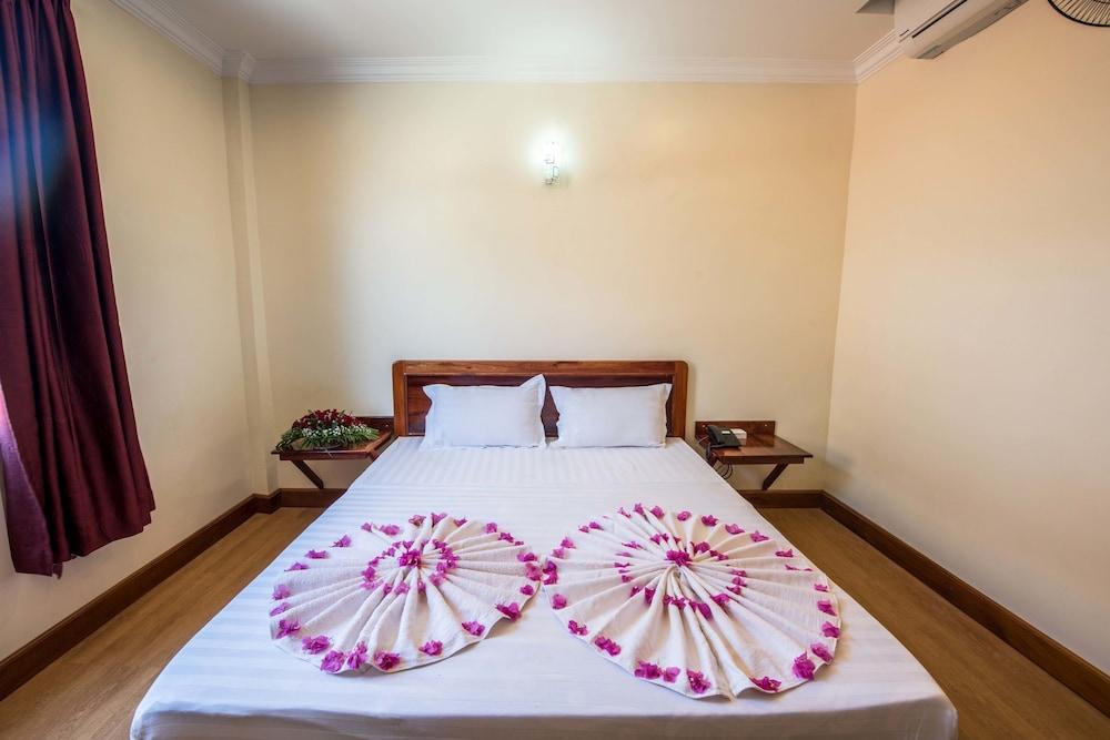Seng Hout Hotel Battambang Luaran gambar