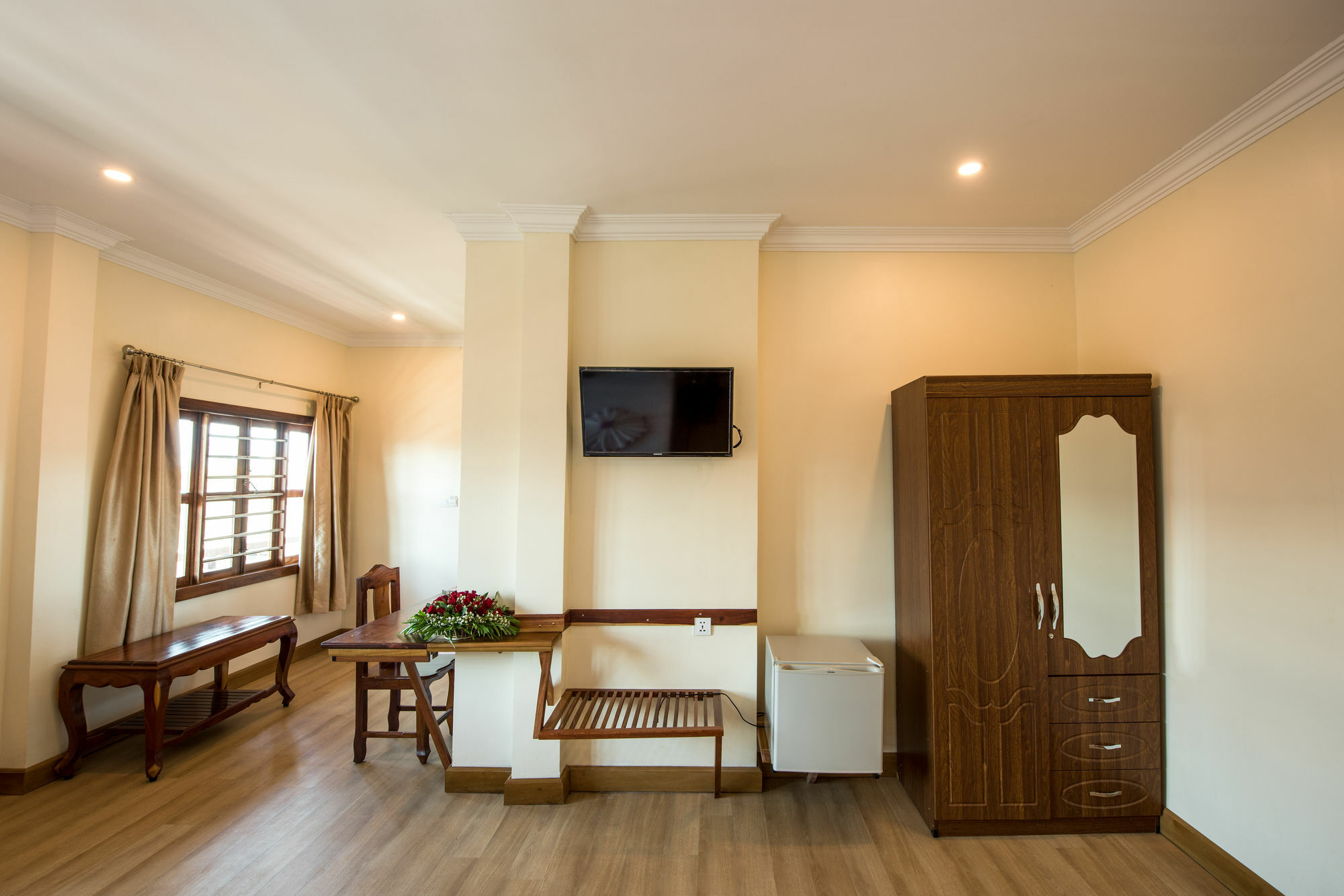 Seng Hout Hotel Battambang Luaran gambar
